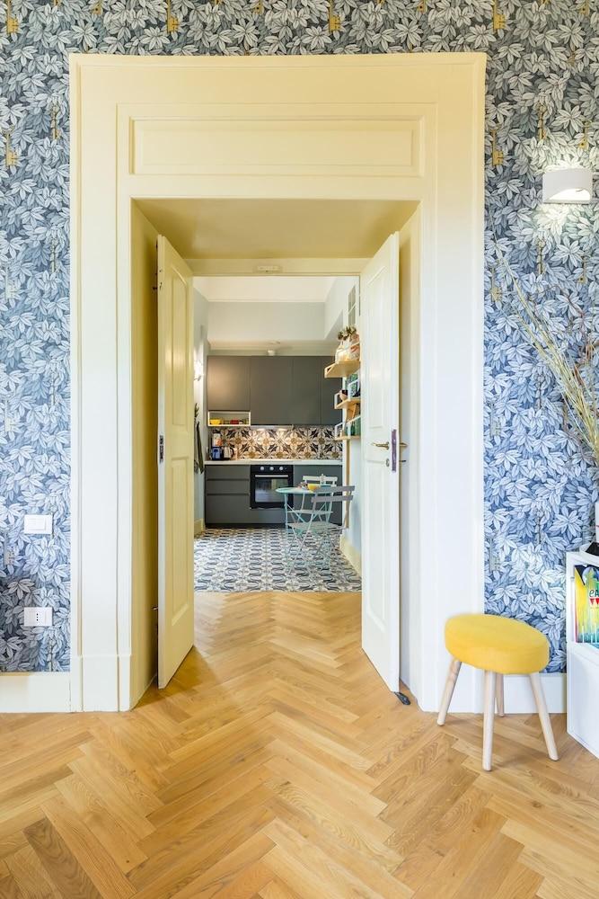 Donna Costanza - Stylish and Panoramic Flat