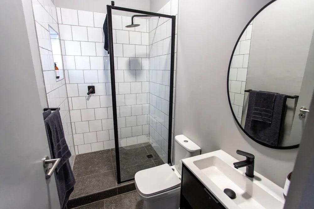 Beautiful Apartment With Iconic Mountain Views