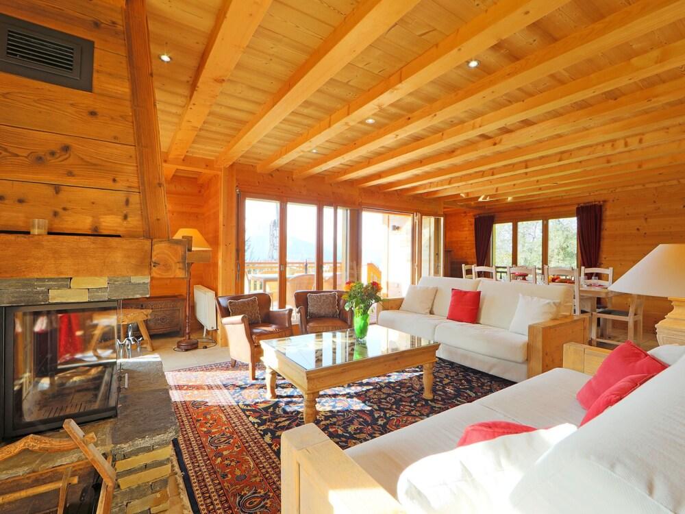 Khamariah Ollon in Ollon