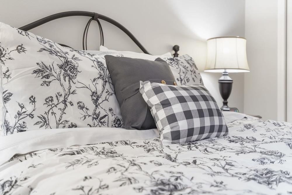 The Overlook at the Pointe