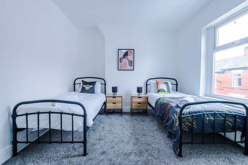 Lovely three bedroom home free parking