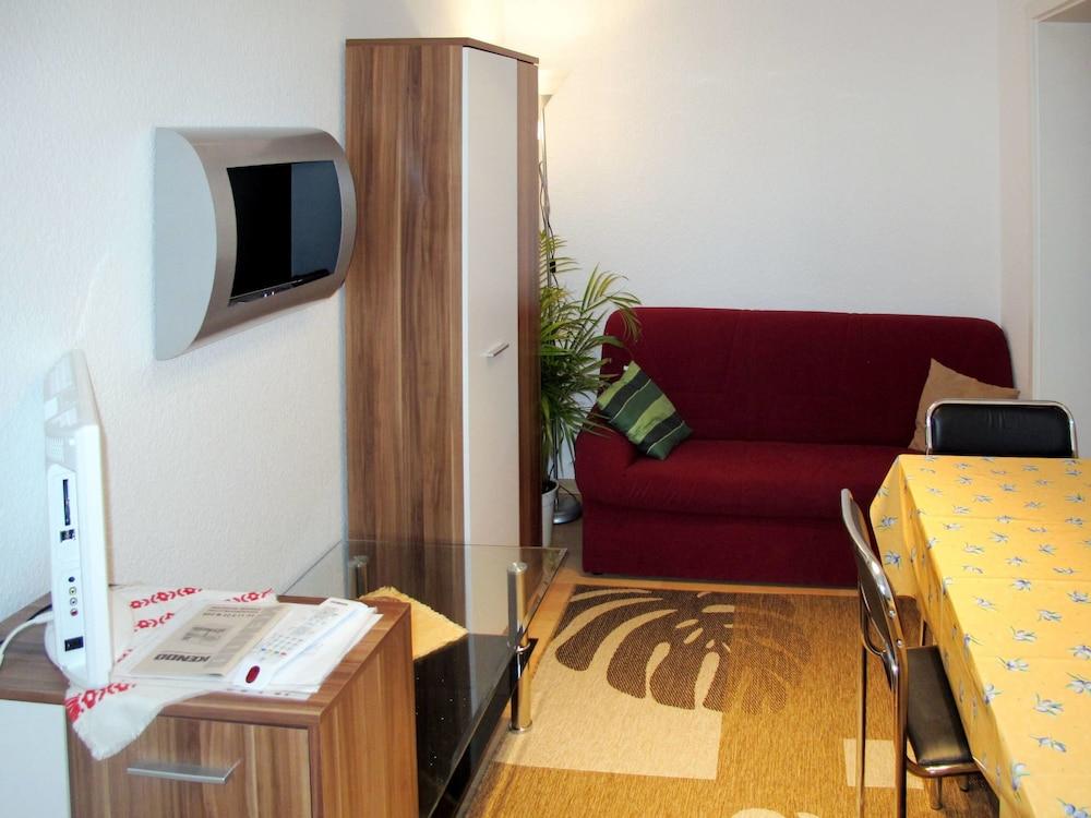 Old H Sung Mirow in Mirow