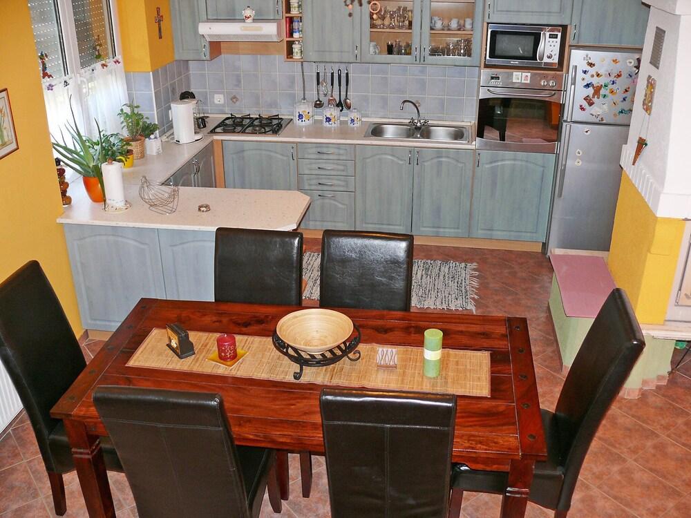 Colore Balatonm Riaf rd