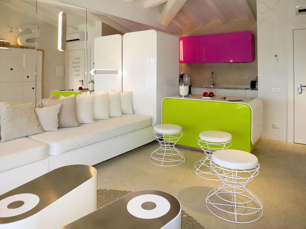 House Boat Large Puntaldia