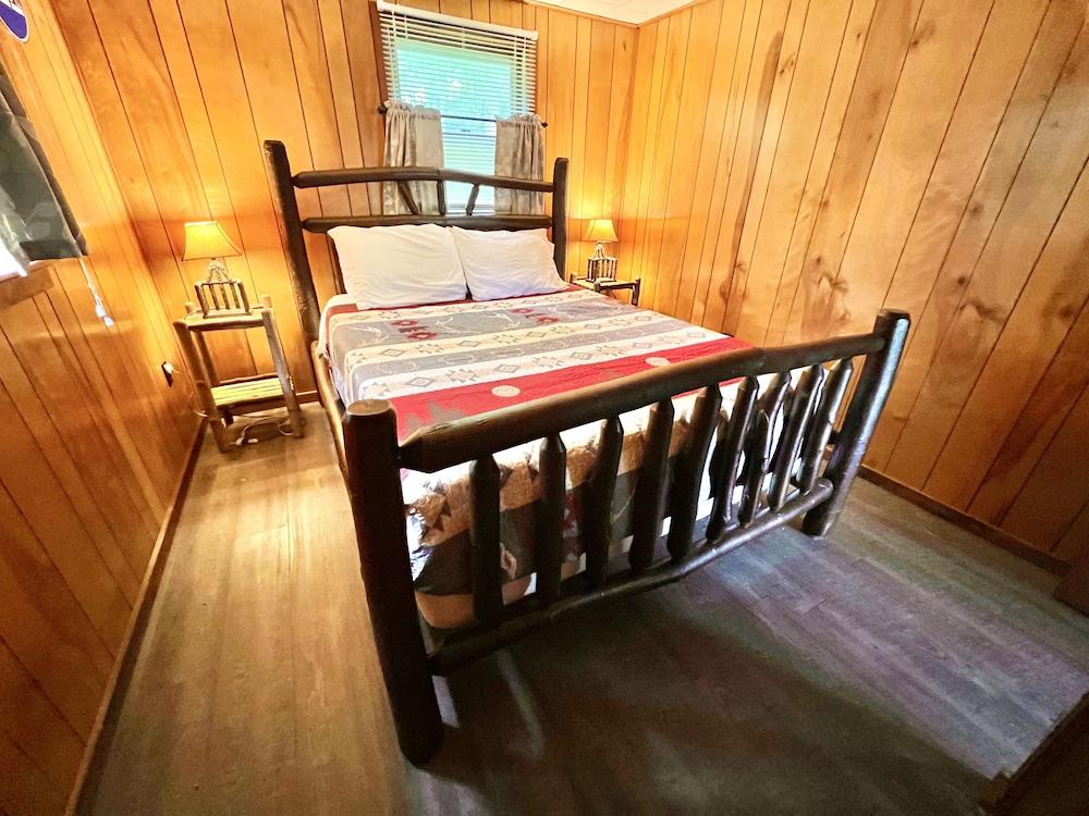 Adirondack Lake Cabins