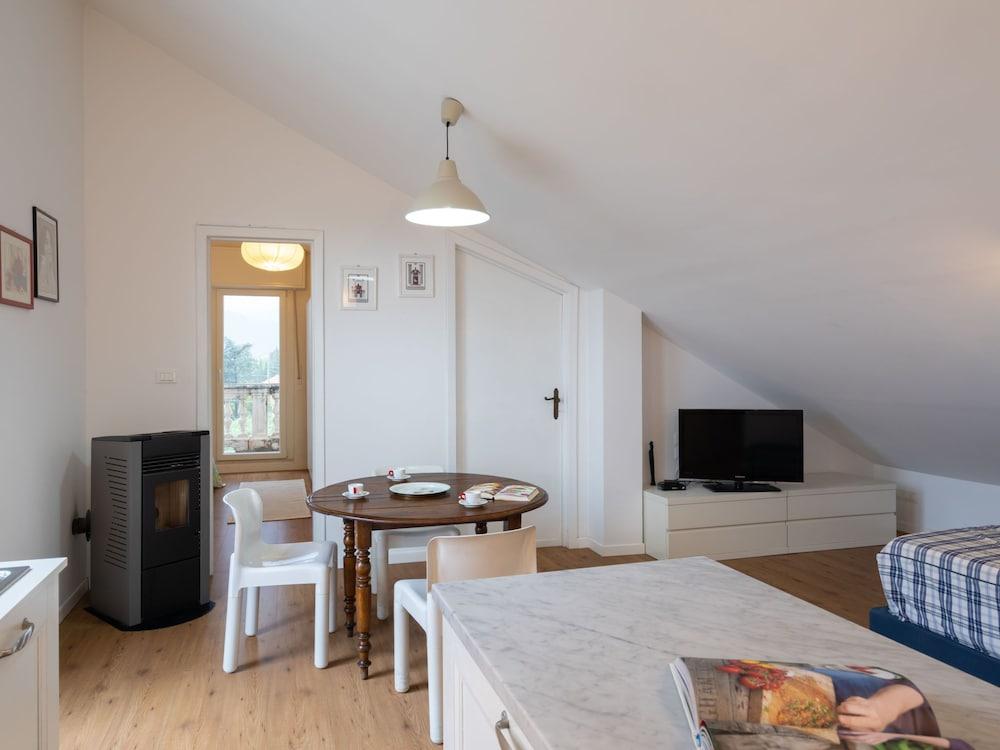 Agnese Home Albenga in Albenga