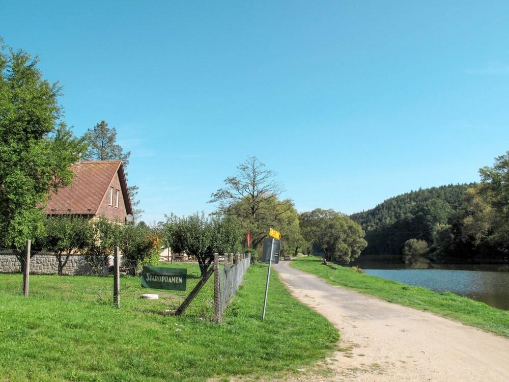 Lu Nice T n nad Vltavou