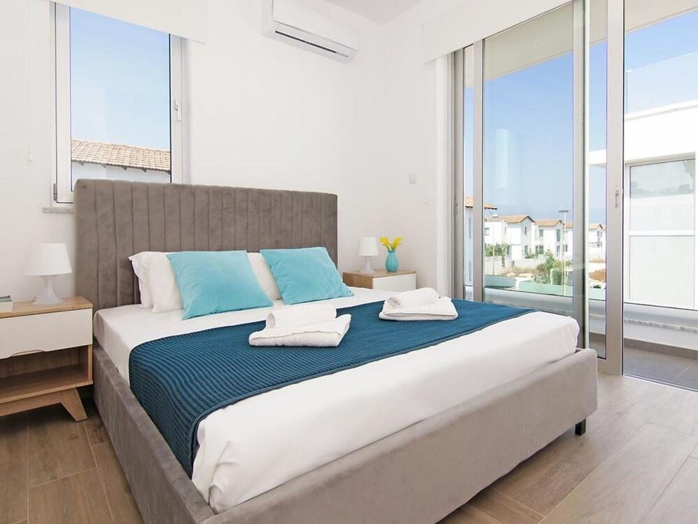 Greta Paralimni in Paralimni