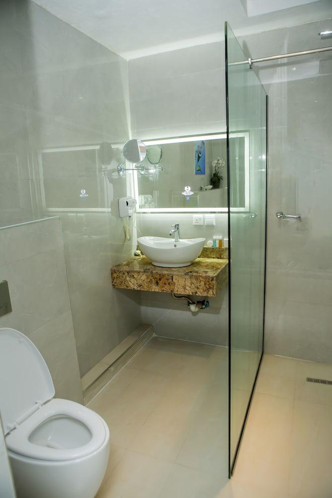 Garden Top Hotel Festac