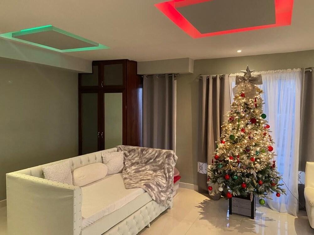 POOL House Beautiful Ocean View