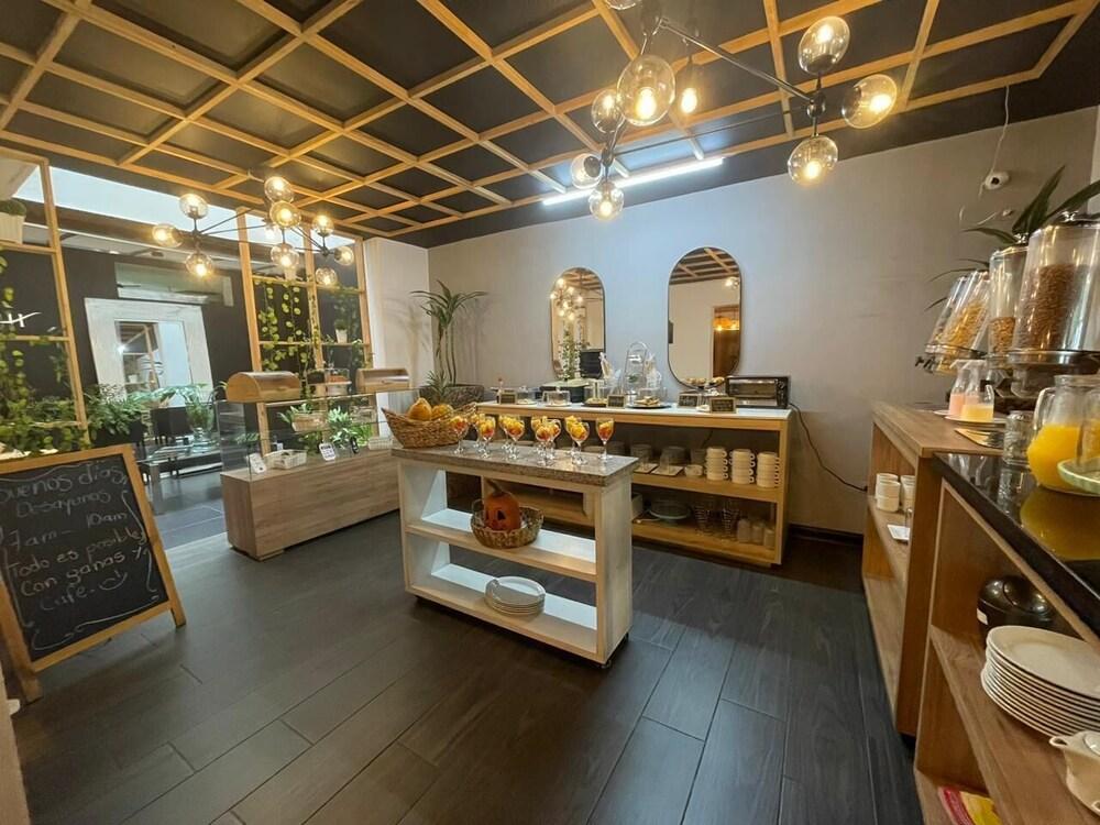 HOTEL CASA MAYOR LA 70