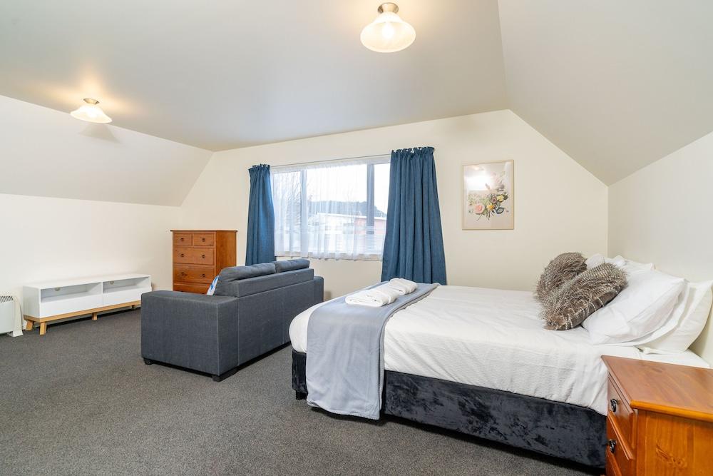 Ethel Benjamin Apartment