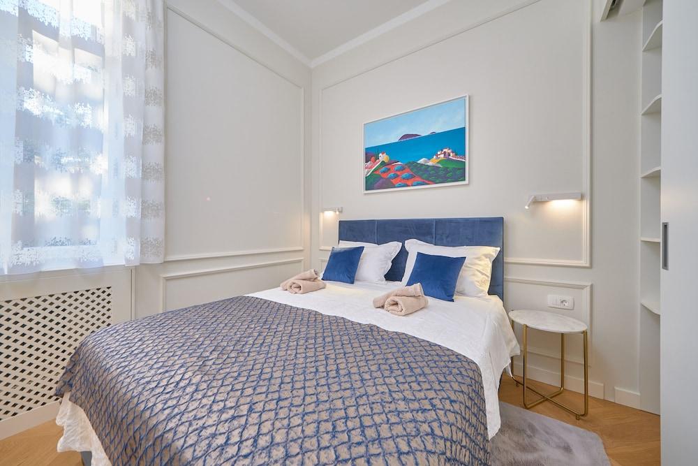 Salve Luxury Apartment by Litto