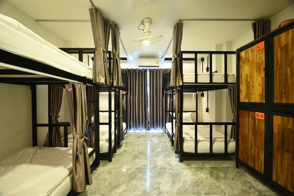 KOKO Hostel- Adults Only