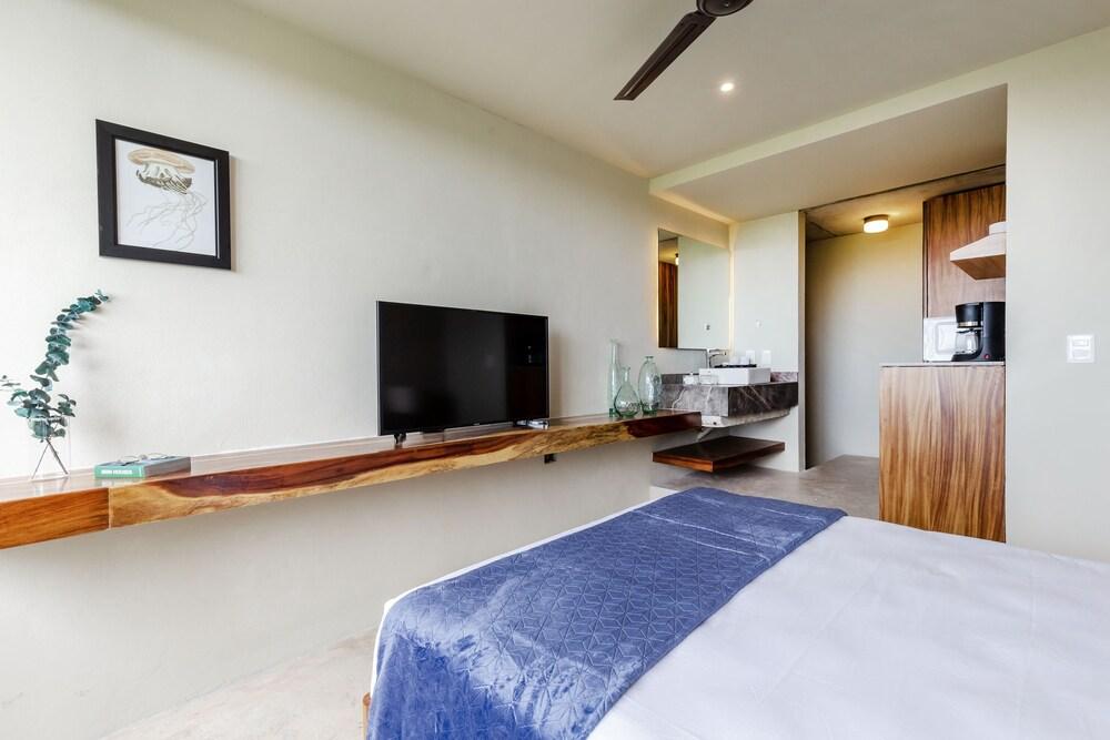 Huachinango by HomiRent