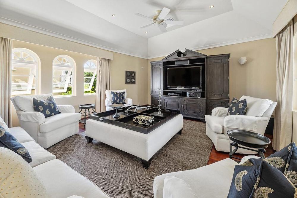 Wild Cane Ridge 2 by Island Villas