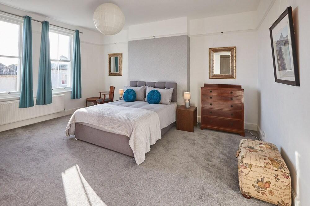 Host Stay Seaside View