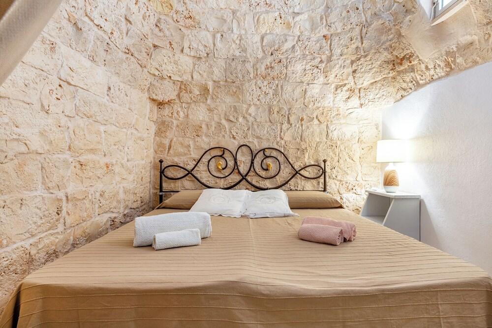 Trullo Delle Ginestre Private Pool