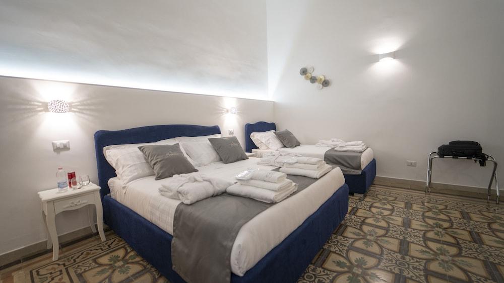Dimora Fantasia Charme B&B