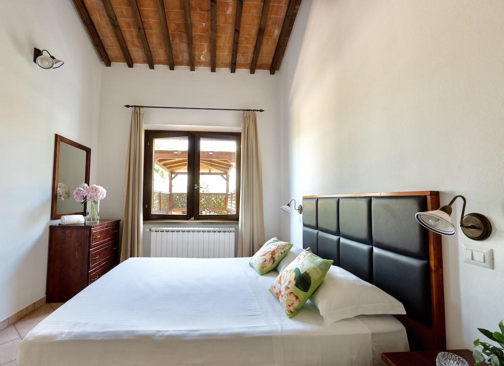 Residence con piscina a Vada A.C WIFI