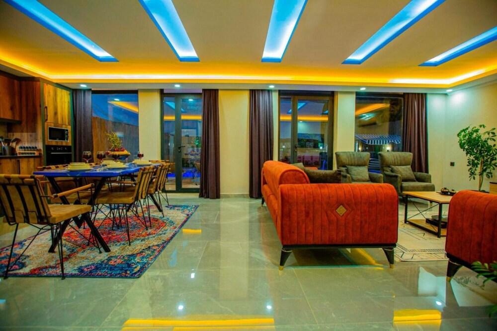 Fabulous Villa With Pool in Kas