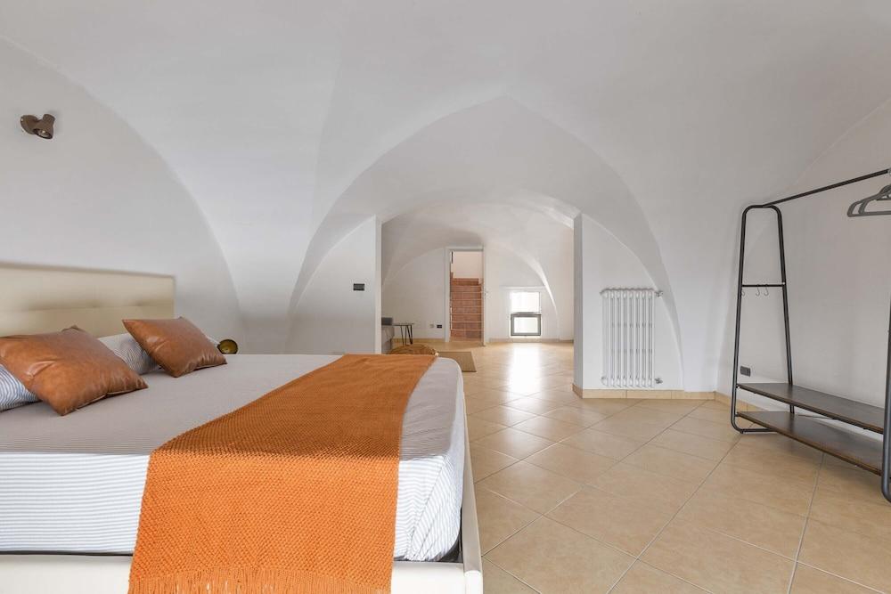 2982 Porta Barocca by Barbarhouse