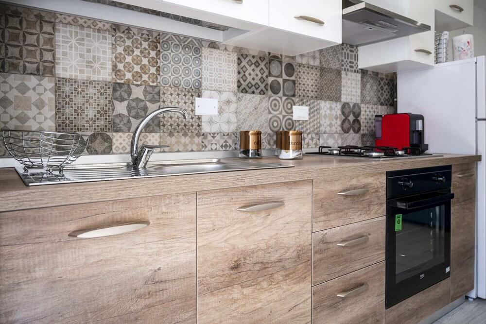 Ambra Apartment On Sea Shore