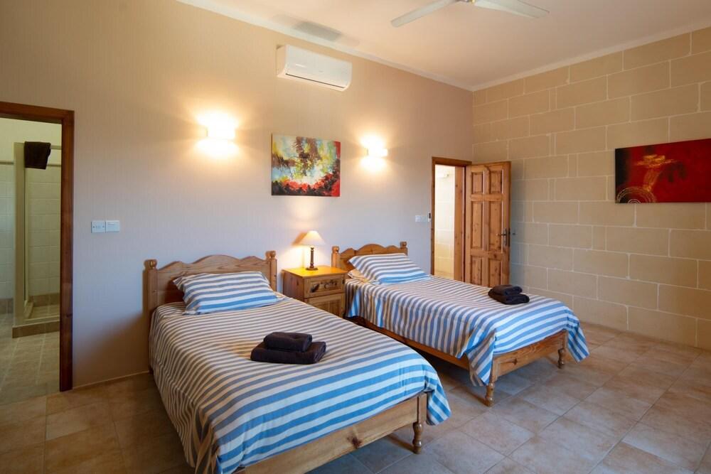 Sophia - Ghasri Holiday Home