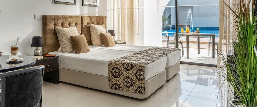 5 Brilliant Spa Beach Resort Studio