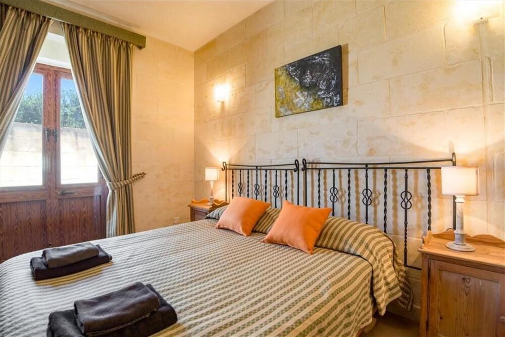 Ta Gianni - Xewkija Holiday Home