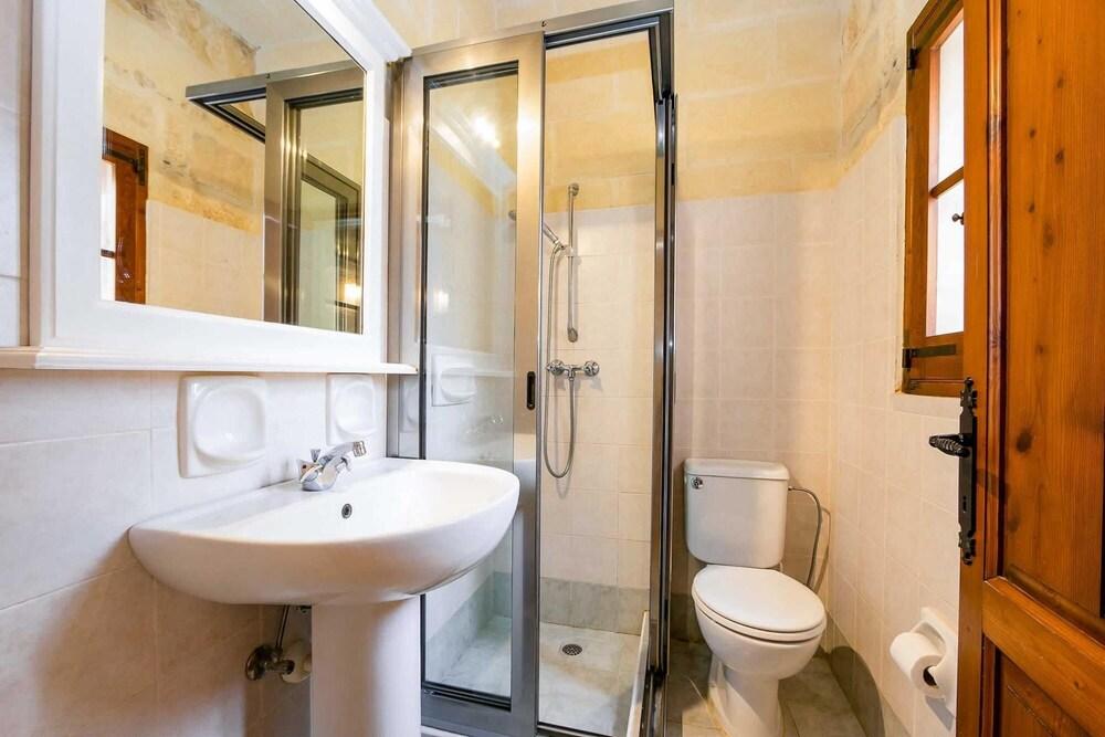 Veduta - Ghasri Holiday Home