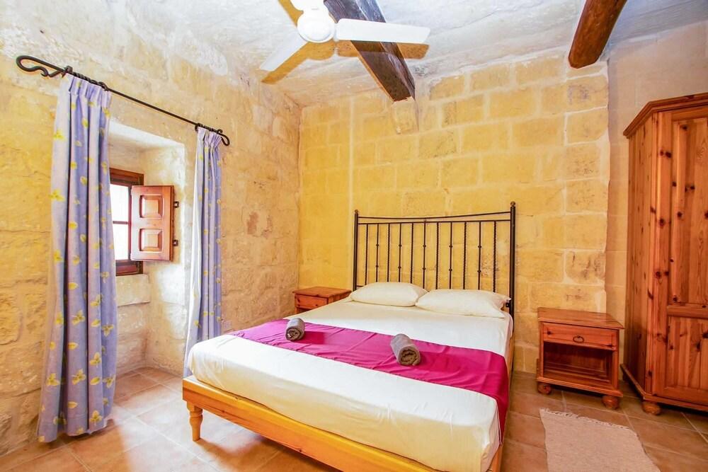 Veduta - Ghasri Holiday Home