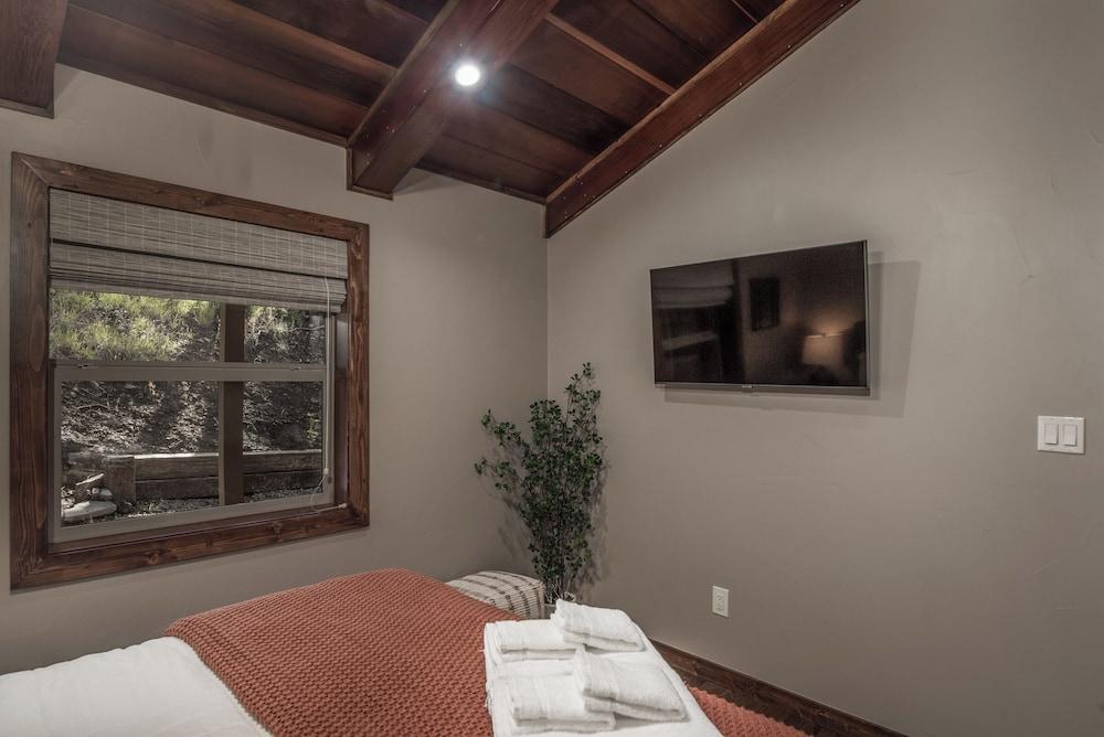 Moon Mountain Escape by Ruidoso Vacation Rentals