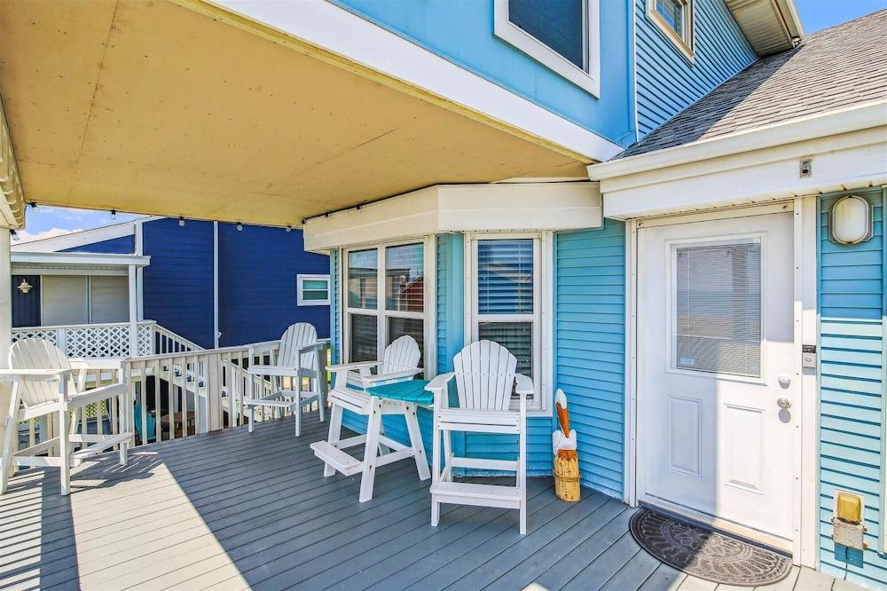 Pelican Path by Ryson Vacation Rentals