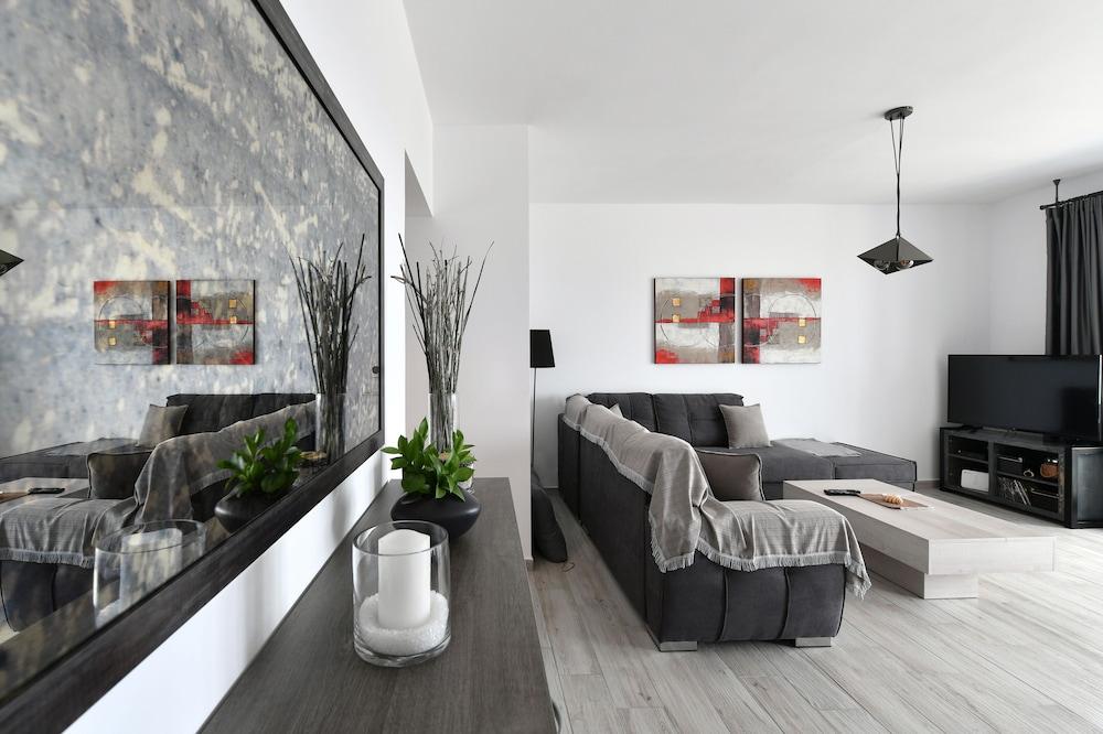 Parikia's Seaside House