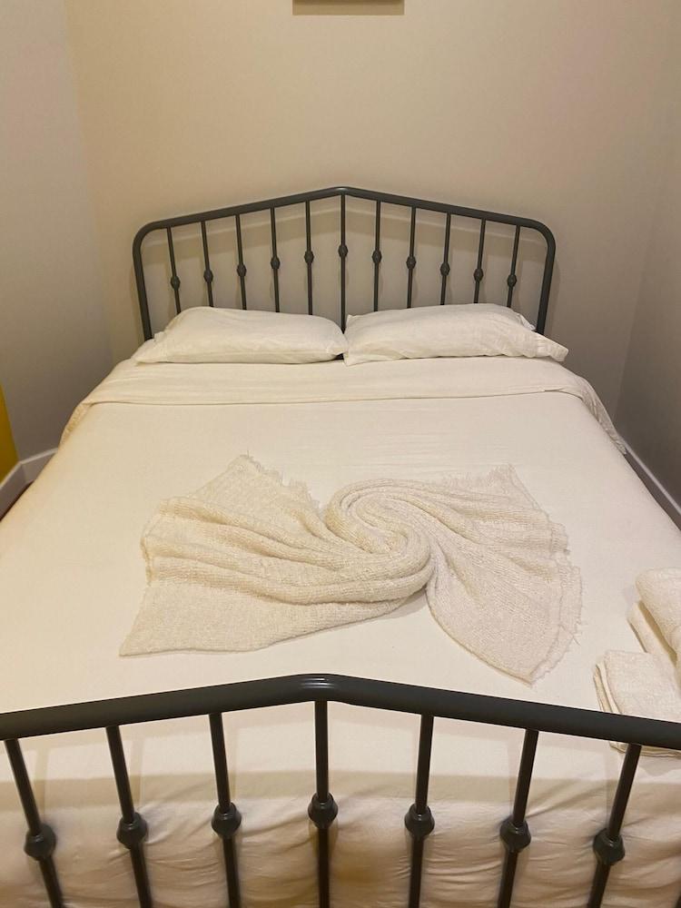 Philadelphia Central Apartments