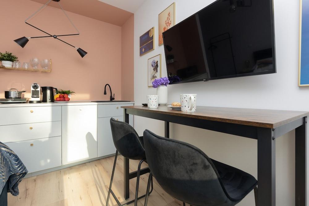 Studio Batorego Warsaw by Renters