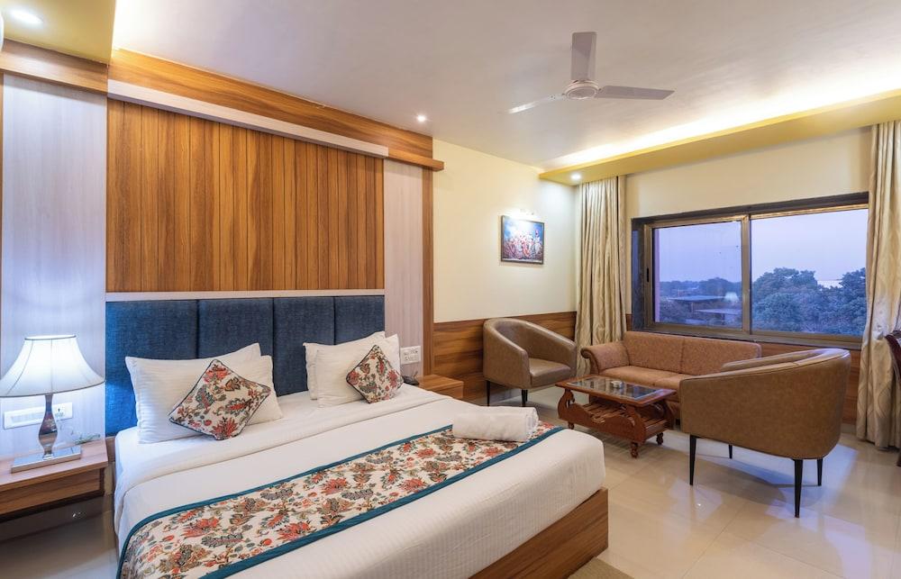 Hotel Kaushal International