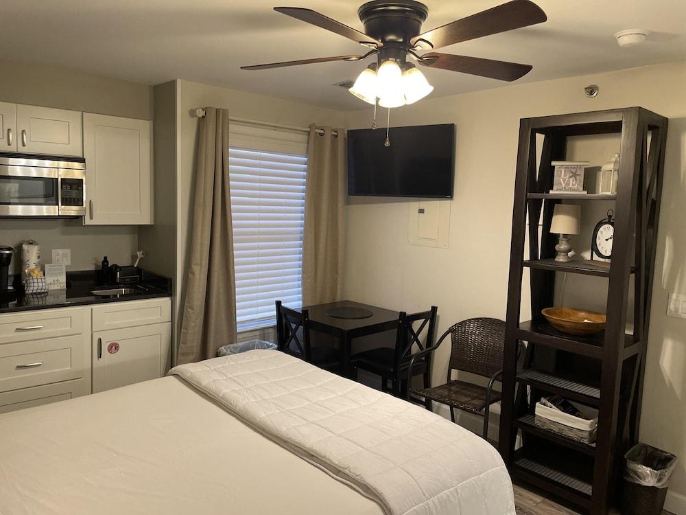 St Thomas Square #1204C by Resort Collection