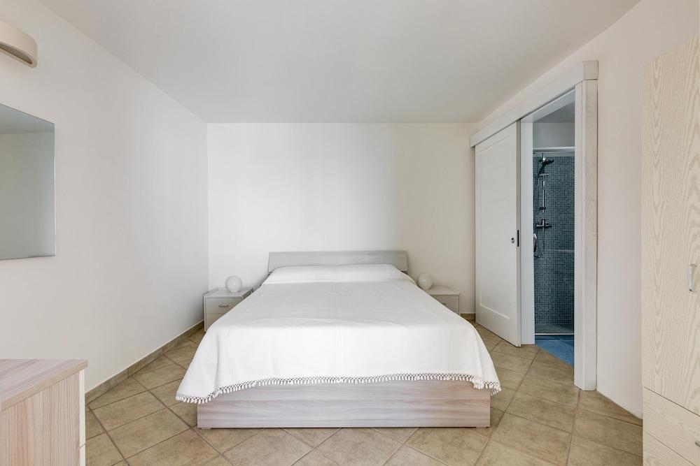 2911 Villa Maria by Barbarhouse