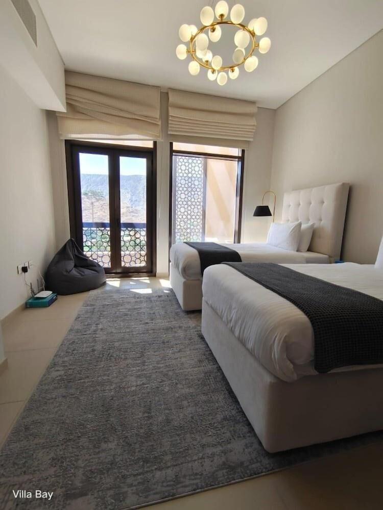 Villa Bay