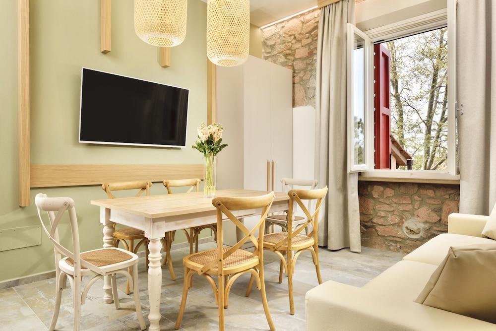 Residence a Vada con piscina