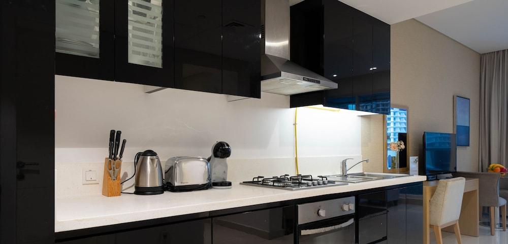 KOHH – Studio in DAMAC Maison Canal Views