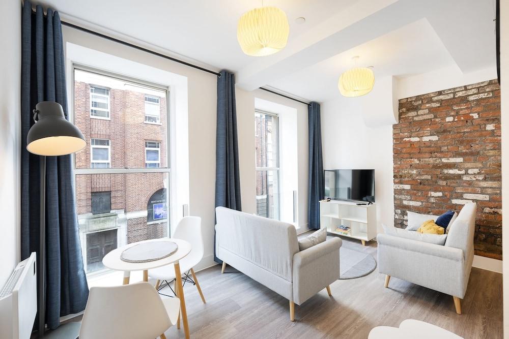 Bristol London City Gate Studio