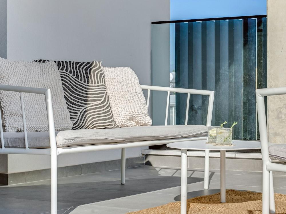 Sanders Crystal 1 Precious 3 Bdr Apt With Shared Pool