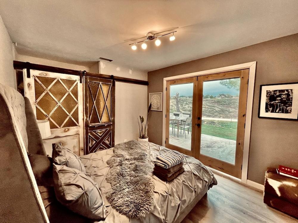 5 Elements Sleeps 246 Fire Pits Poolhot Tub