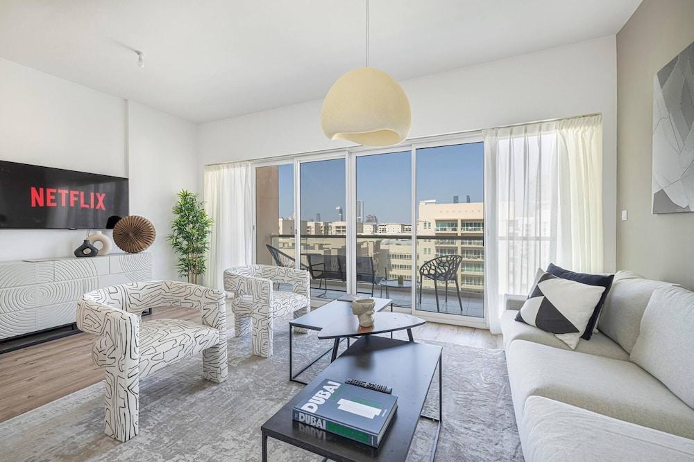 New Fully Upgraded - Central Located - Fits 6