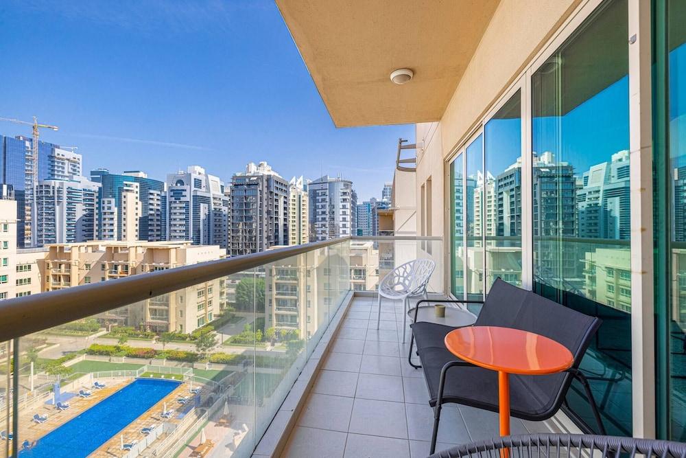 New Fully Upgraded - Central Located - Fits 6