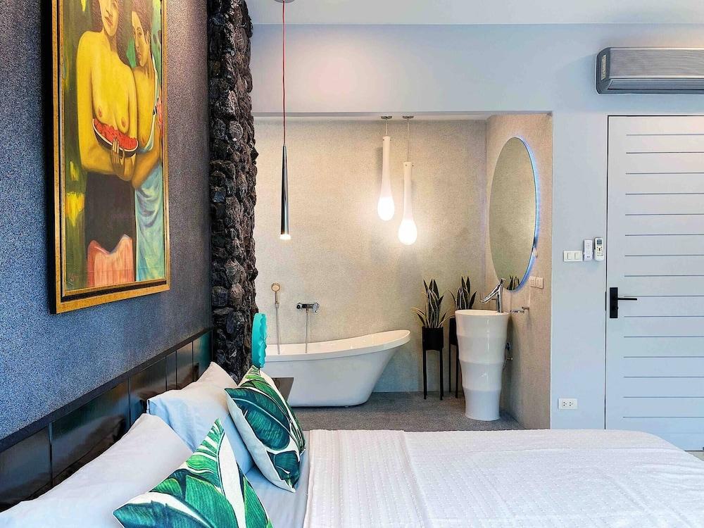 Stylish 3br Villa Walk to Beautiful Beach Shared Pool