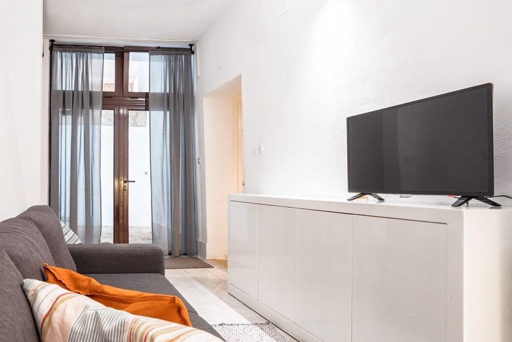 Melissa - 150m From the Beach - A2